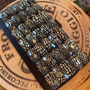 CLEARANCE SALE Sondra Roberts Clutch Box